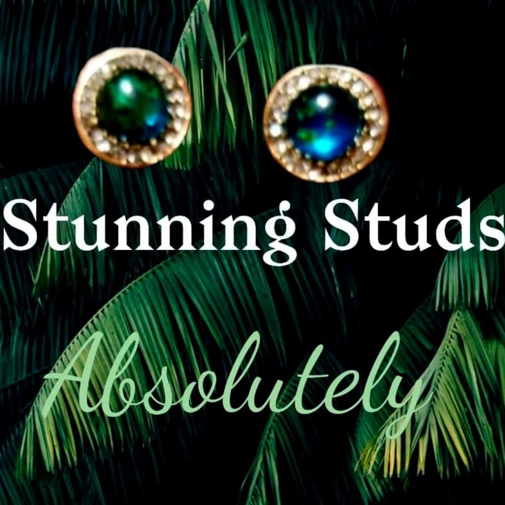 Emerald Green Crystal Rims Earrings ~ STUNNING STU